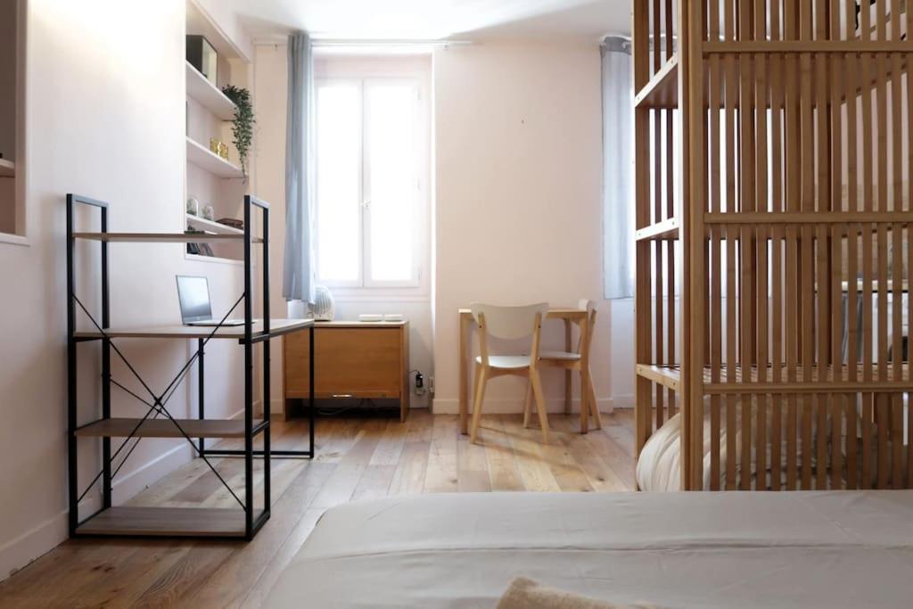 Appartement Coeur De Marseille-wifi Debit, Bureau
